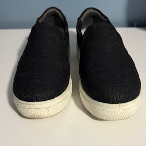 Dr. Scholl's Women's Black Canvas Sneakers